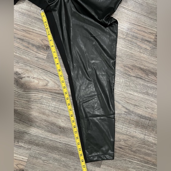 Duel sided leggings. - Picture 5 of 7